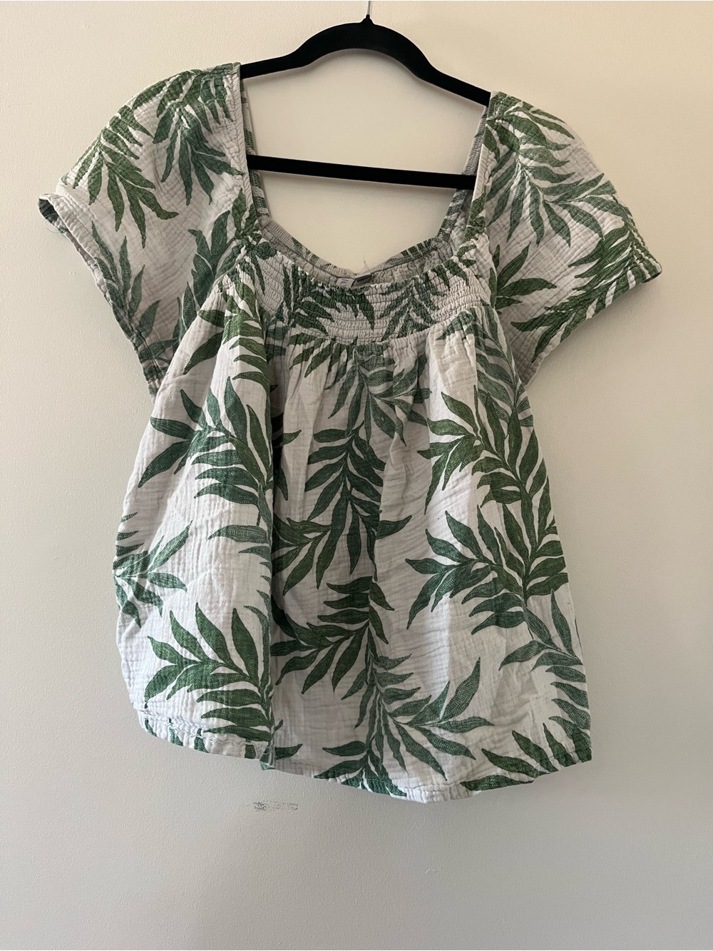 Palm Print Flutter Sleeve Peasant Top XL Green White Beachy Coastal Tropical